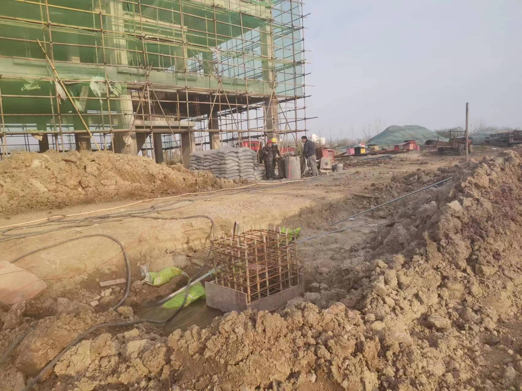 浩口镇当桥梁出现裂缝的时候应该及时加固修补